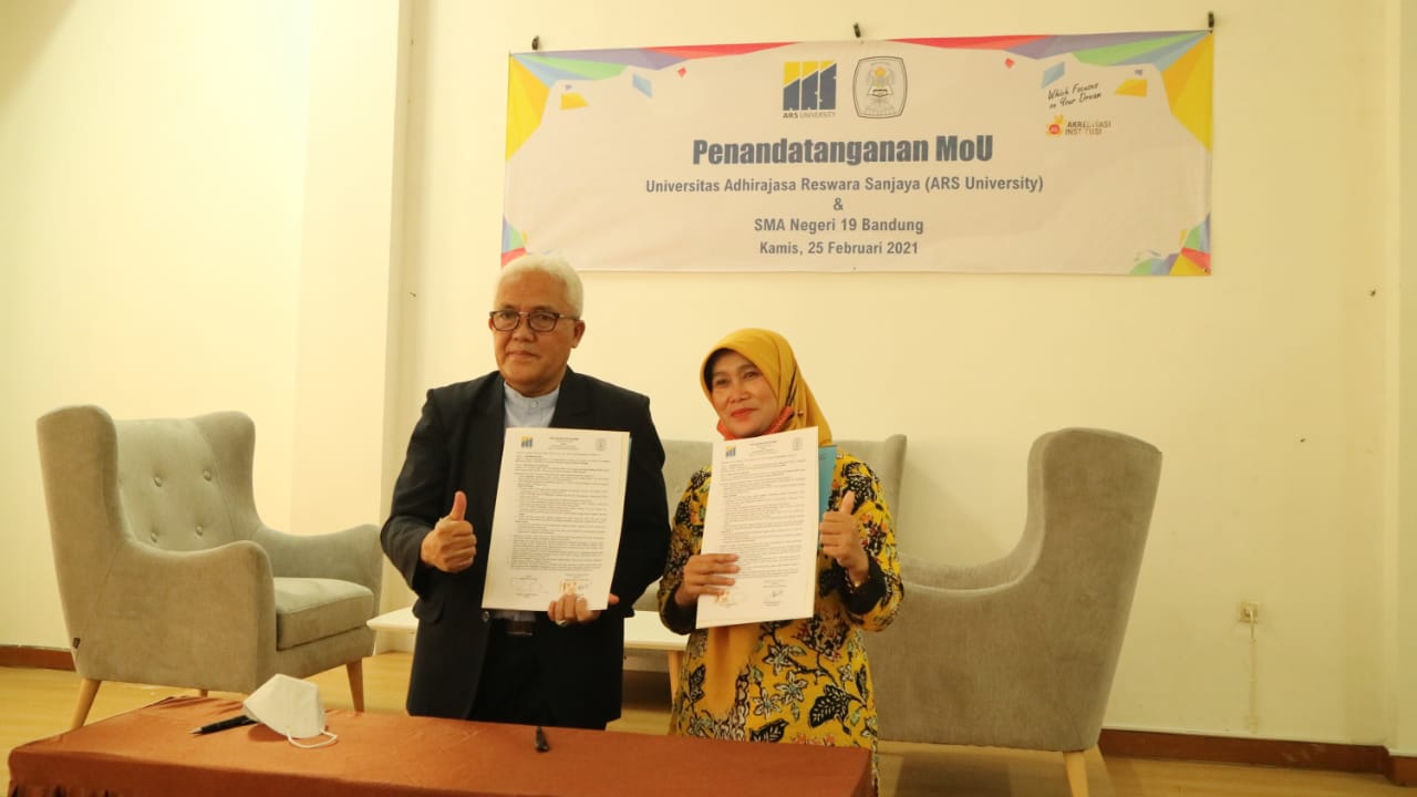 ARS University Kerjasama dengan SMAN 19 Bandung