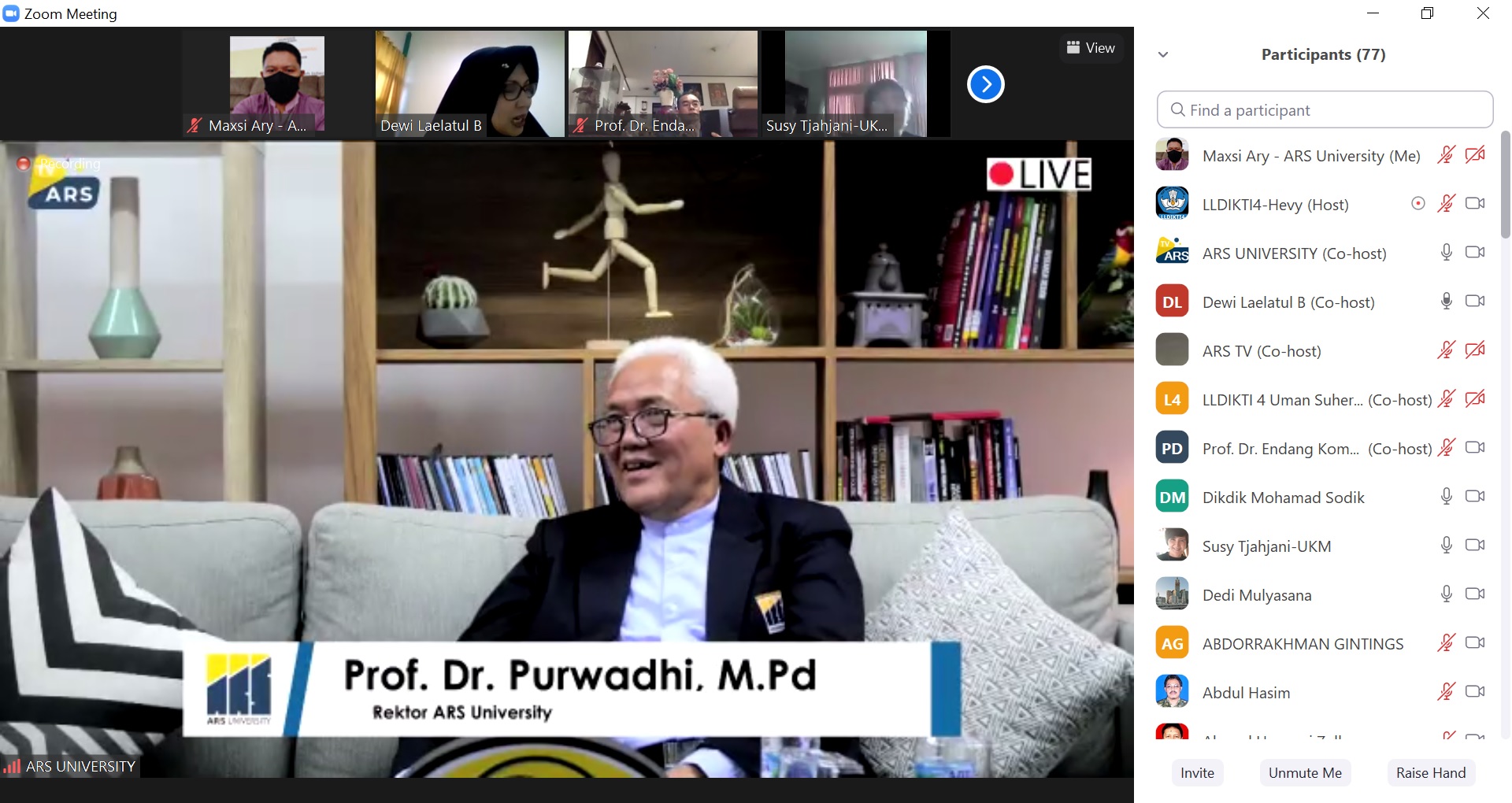 Prof. Dr. H. Purwadhi, M.Pd menyampaikan materi manajemen kurikulum PT pada masa new normal